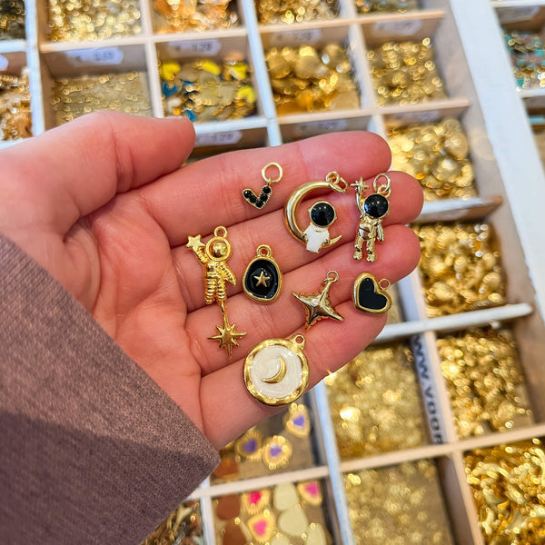 DQ Bedel Astronaut Op Maan 20mm Zwart Goud - 1 stuk