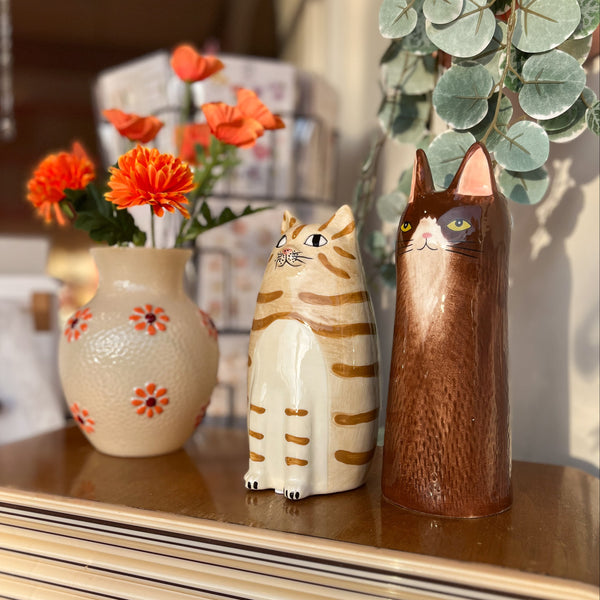 Vaas Creme Met Oranje Bloemen